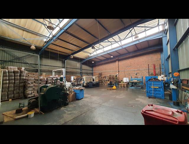 944M² WAREHOUSE TO LET IN SEBENZA